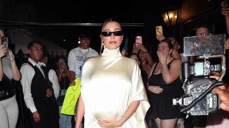 Hailey Bieber: nosečniški navdih za vse bodoče elegantne mamice